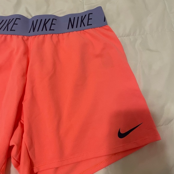 Pink Nike pros - Picture 3 of 3